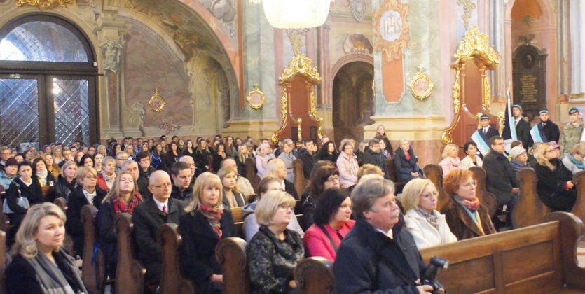 Ograniczona liczba osób uczestniczących w liturgii